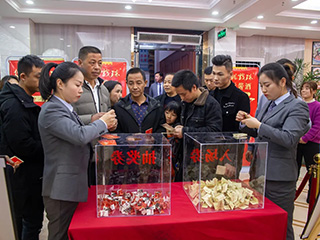 聚力·揚(yáng)帆——雙龍戲珠酒業(yè)25周年廠慶答謝宴火爆來襲！