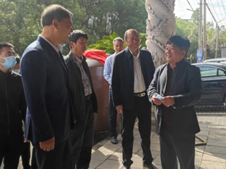 福建省政協副主席、黨組副書記張兆民視察調研雙龍戲珠酒業(yè)